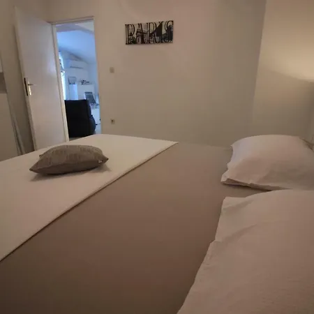 Evelin Apartman