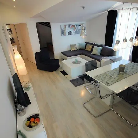 Apartment Evelin *