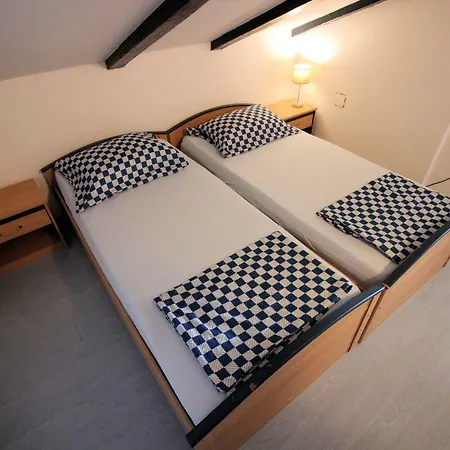 Evelin Apartment *